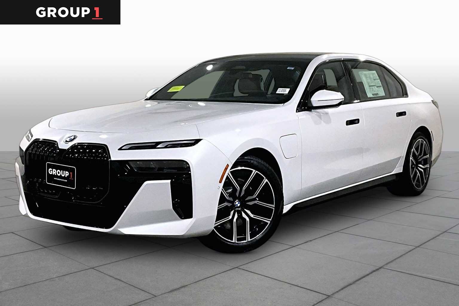 New 2026 BMW 750e xDrive w/ Premium Package