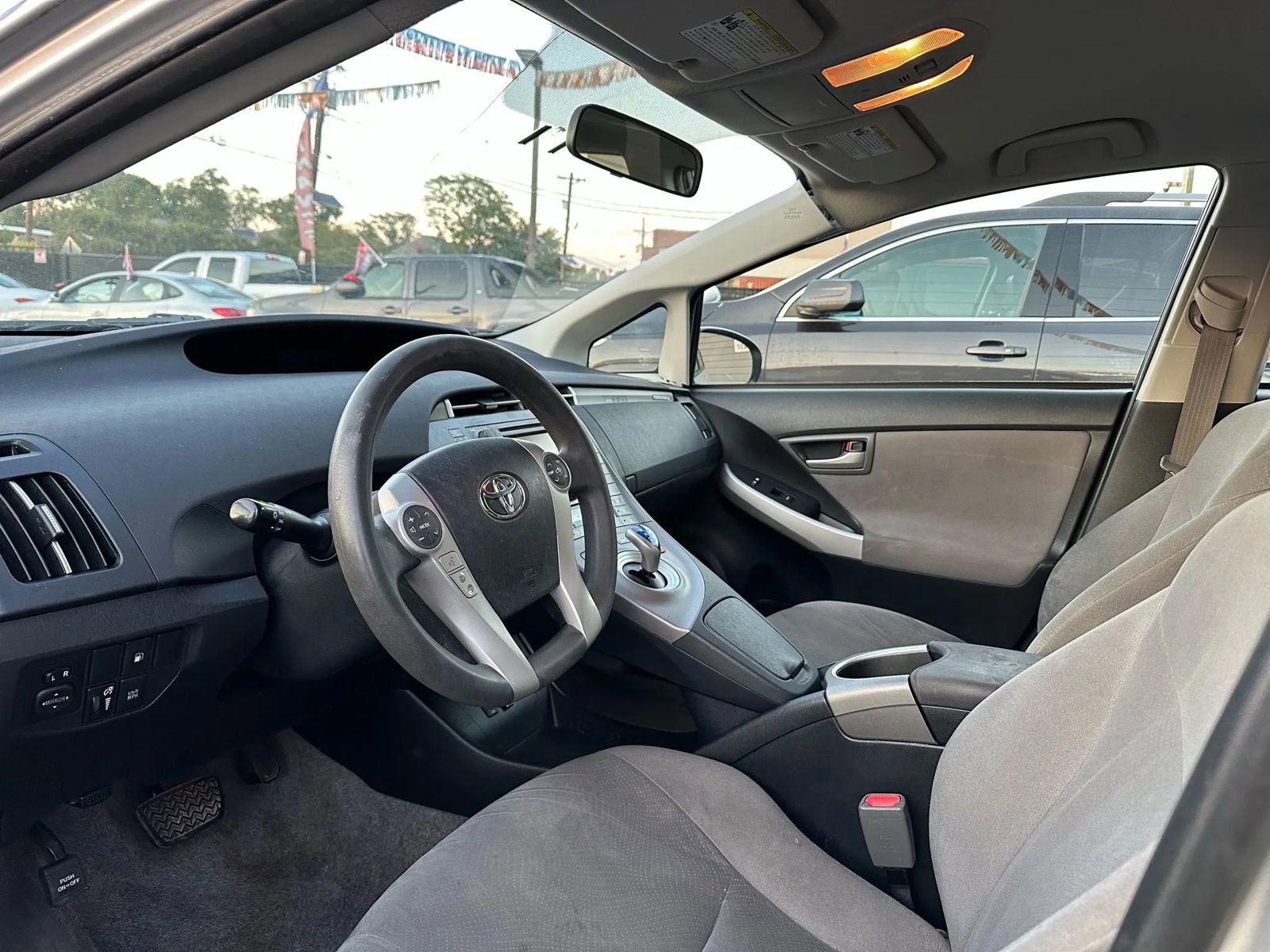 Used 2014 Toyota Prius Plug-In Hybrid image 9