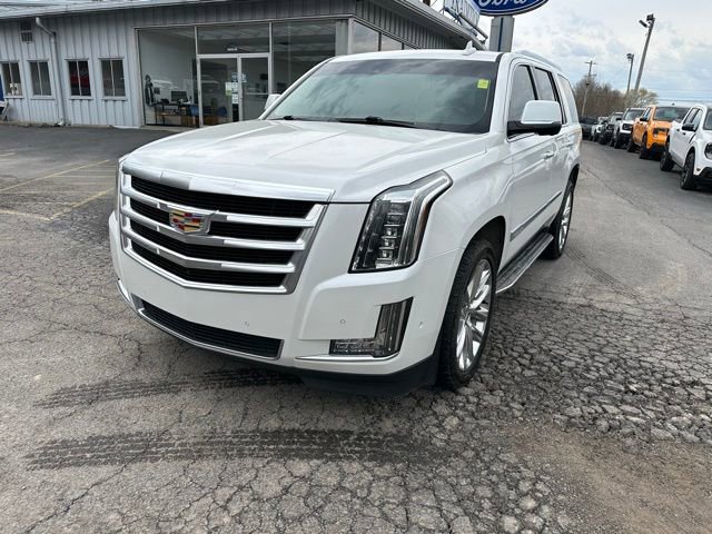 Used 2019 Cadillac Escalade Luxury image 9