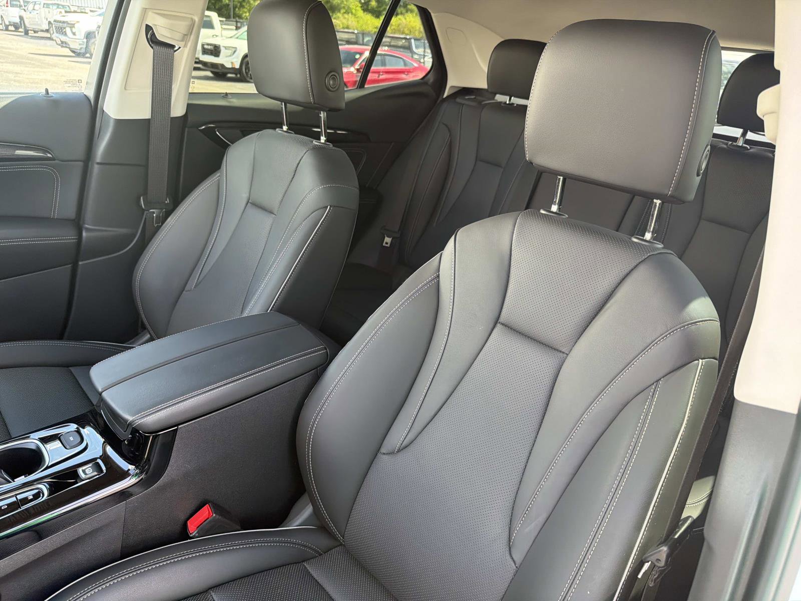 Used 2023 Buick Envision Essence image 20