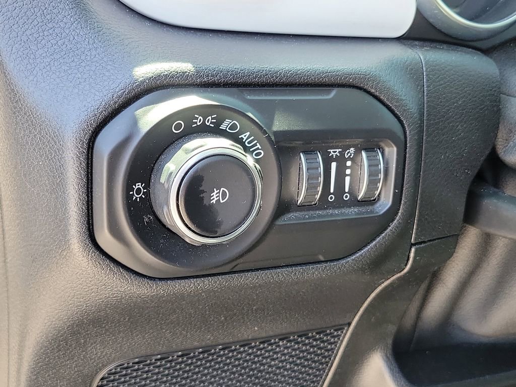 Used 2021 Jeep Wrangler Unlimited Islander image 18