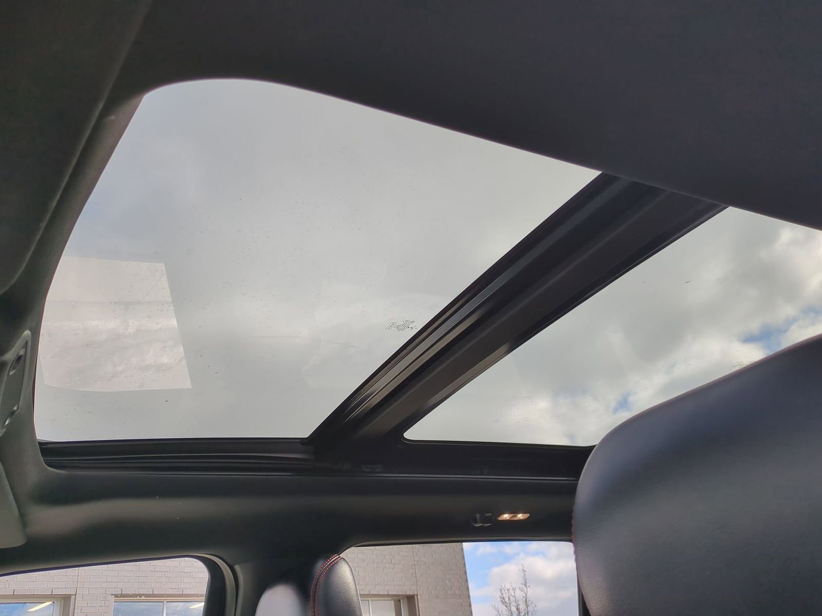 Used 2019 Ford F150 Lariat image 23