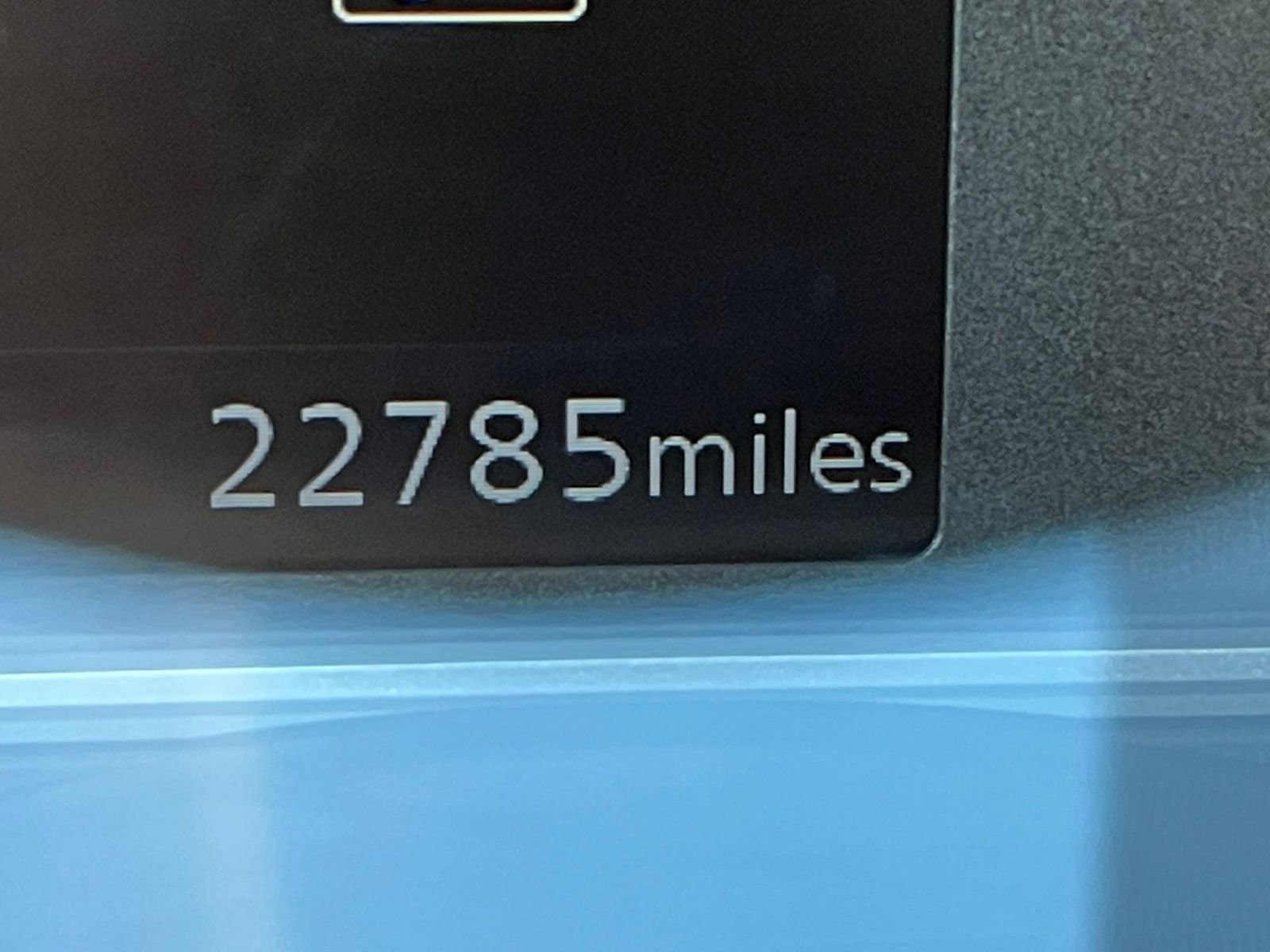 Used 2025 Nissan Versa SV image 39