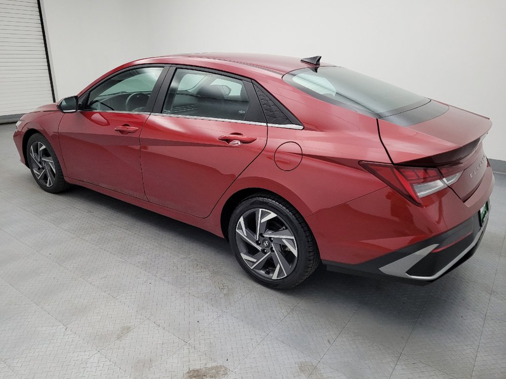 Used 2025 Hyundai Elantra SEL FWD image 3