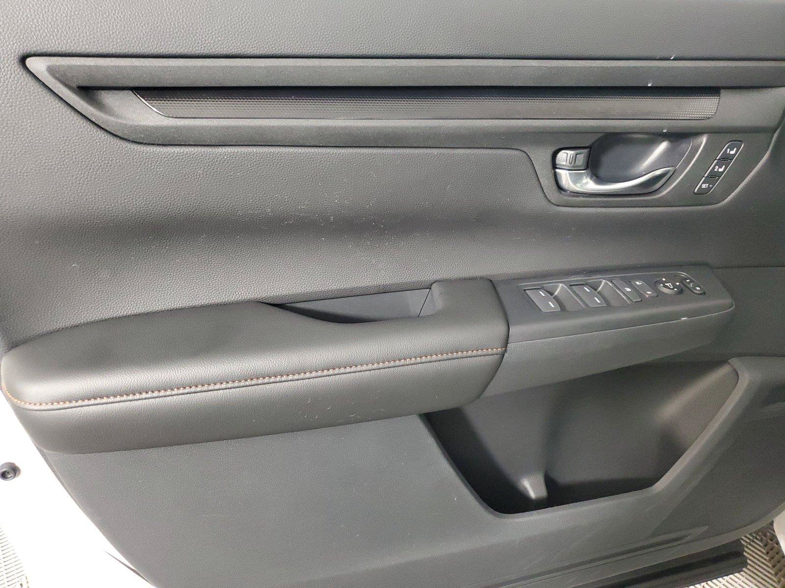 Used 2026 Honda CR-V Sport-L image 16