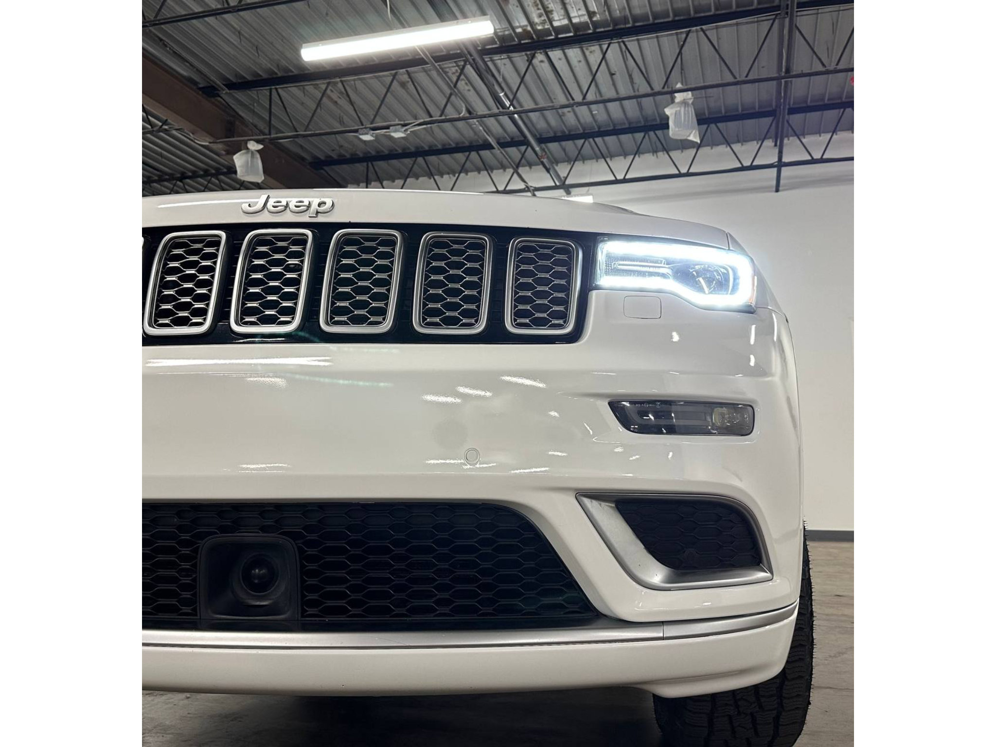 Used 2020 Jeep Grand Cherokee Summit w/ Platinum Series Group AWD/4WD image 5