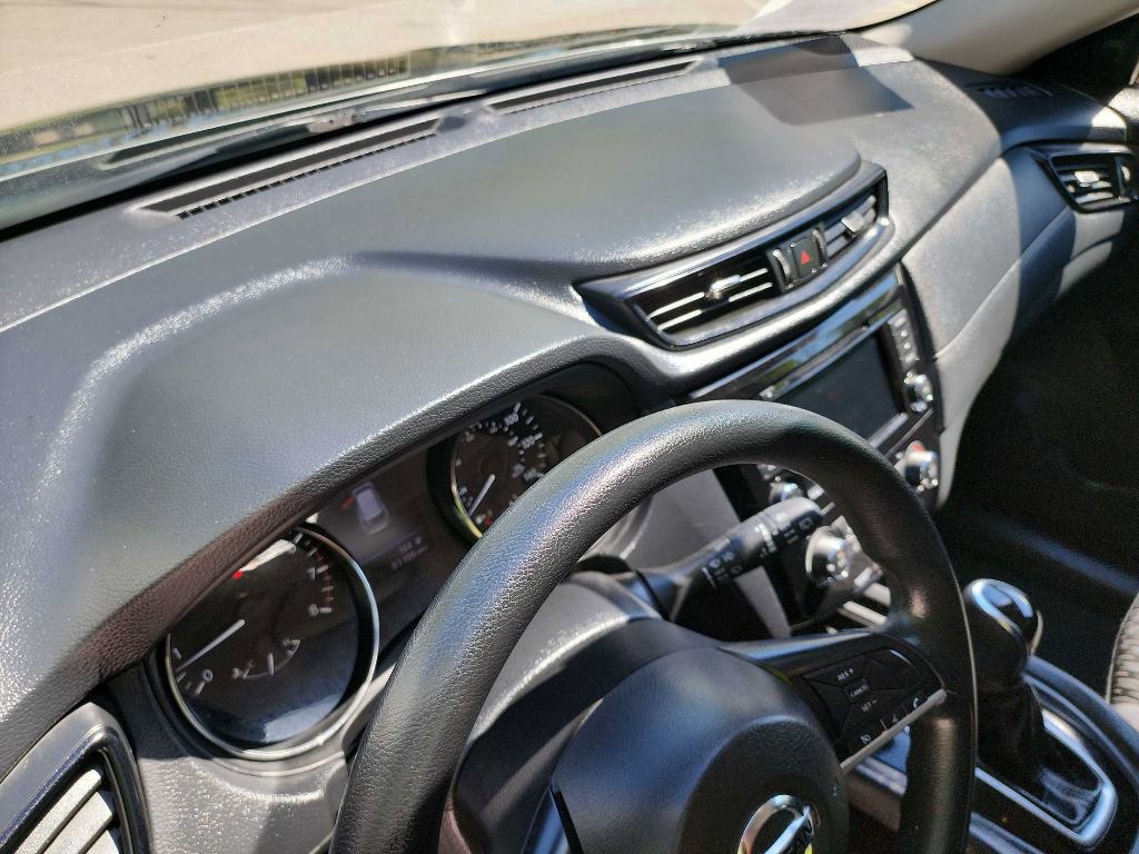 Used 2018 Nissan Rogue S image 18