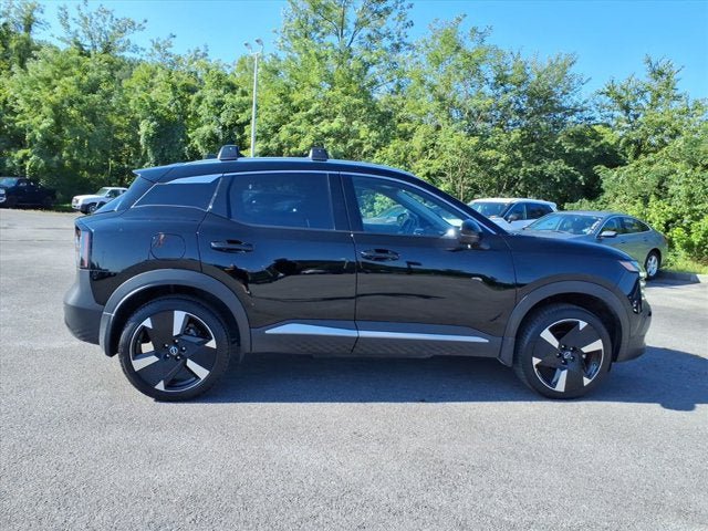 Used 2026 Nissan Kicks SR w/ Cold Weather Package AWD/4WD image 4