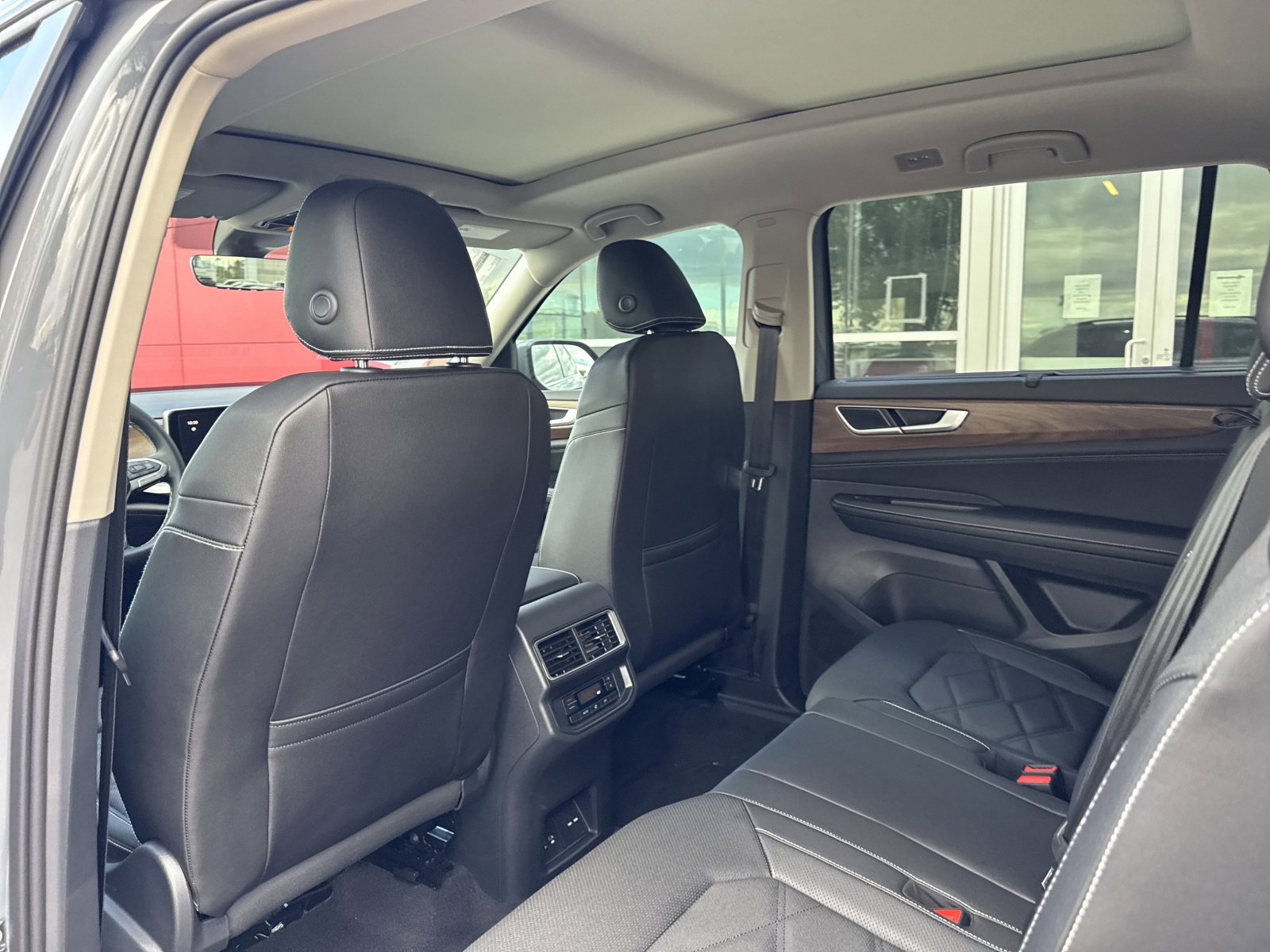 New 2026 Volkswagen Atlas SE image 20