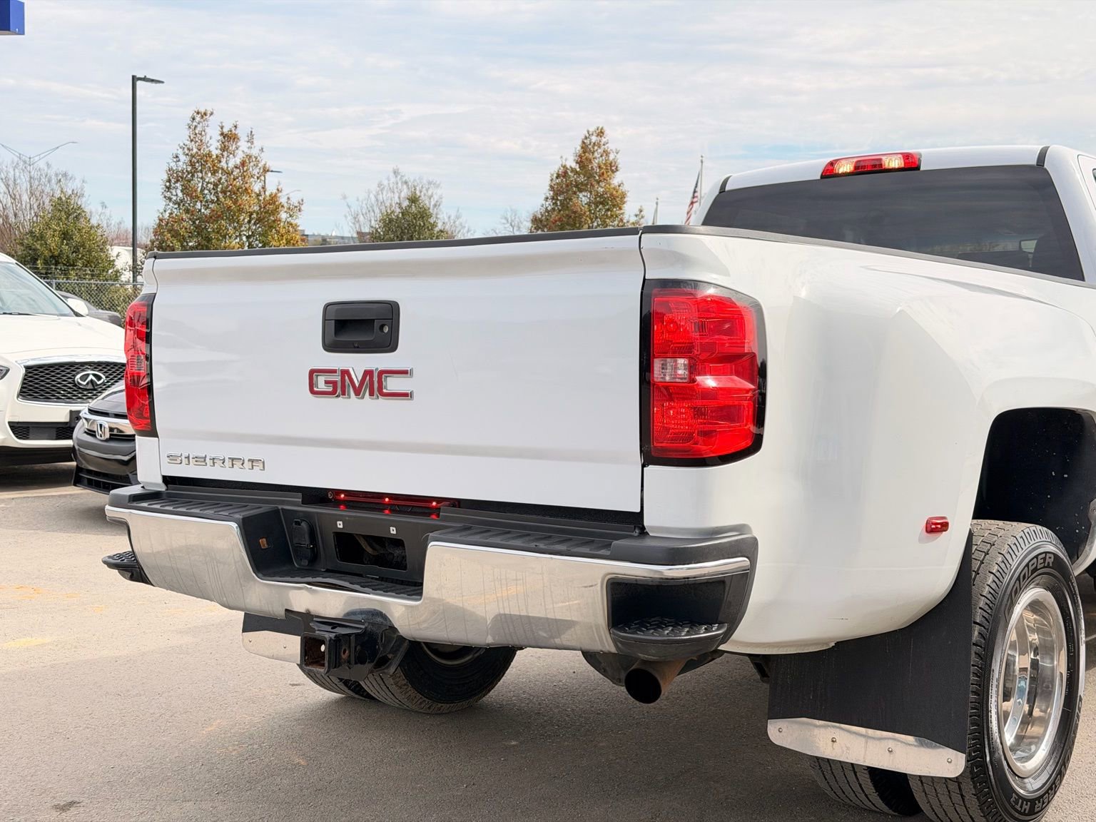 Used 2017 GMC Sierra 3500 4x4 Crew Cab image 12
