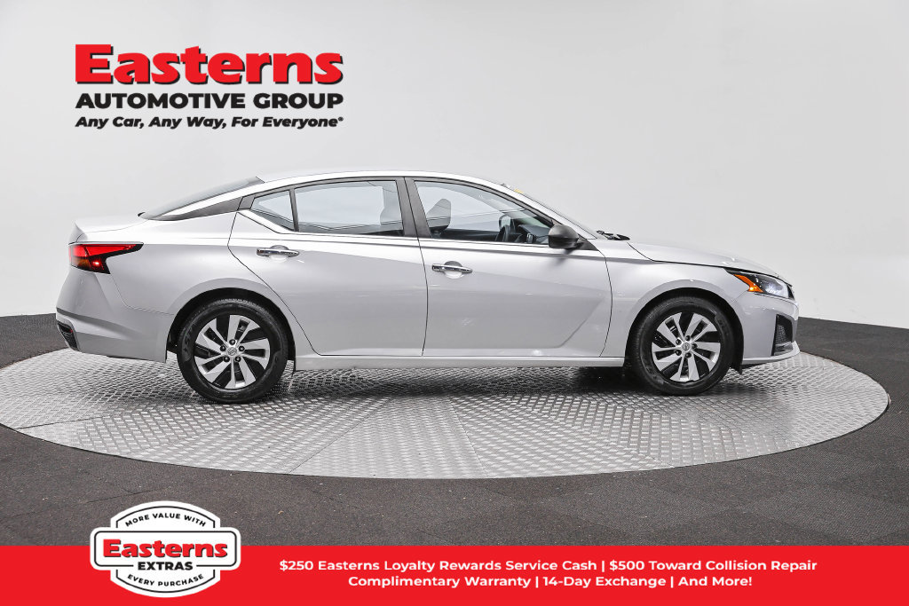 Used 2024 Nissan Altima 2.5 S FWD image 5
