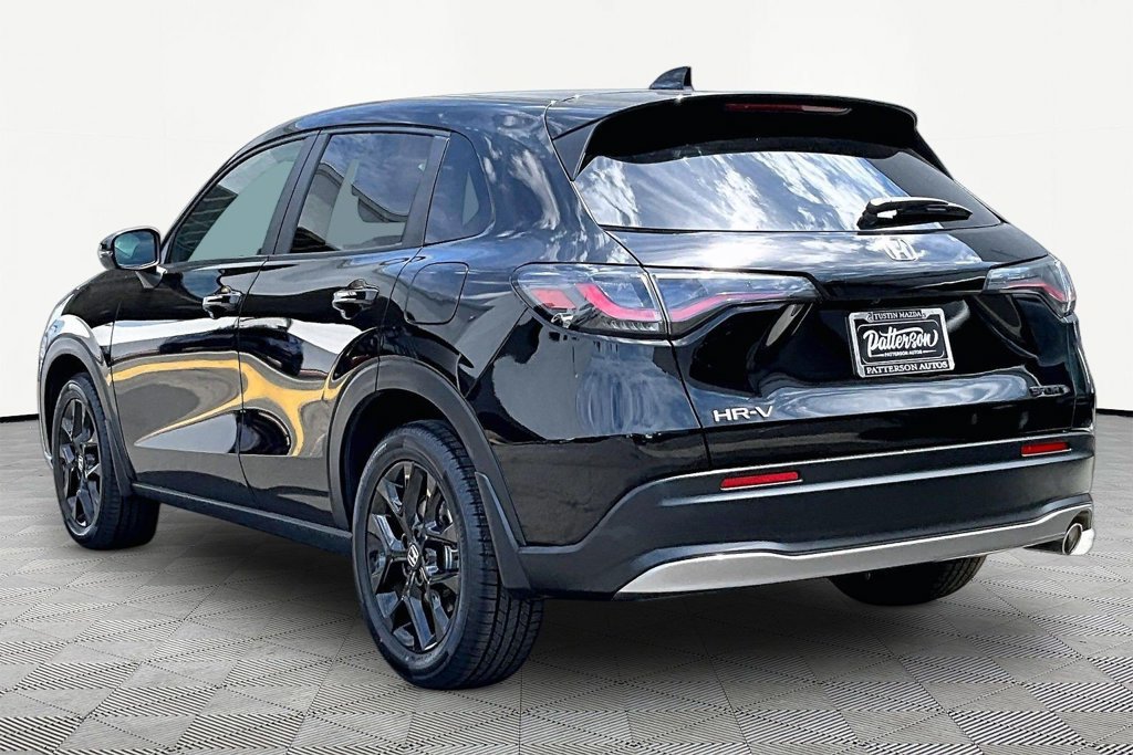 Used 2023 Honda HR-V Sport image 6