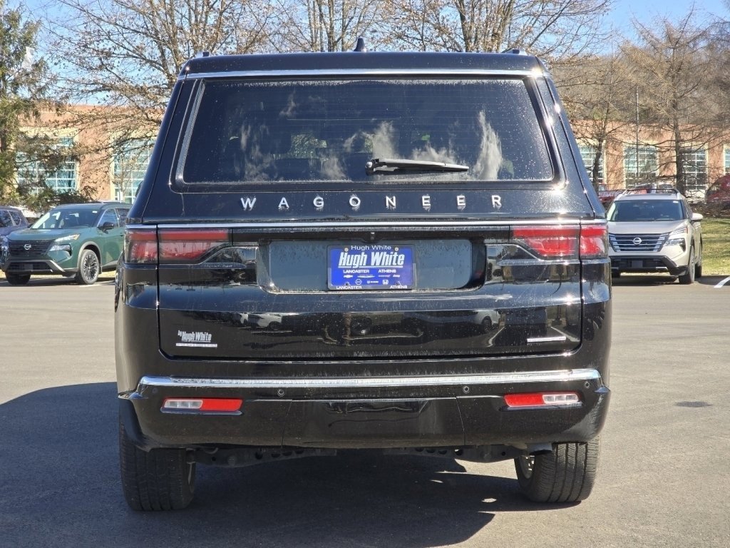 Used 2023 Jeep Wagoneer Series III w/ Premium Group I image 13