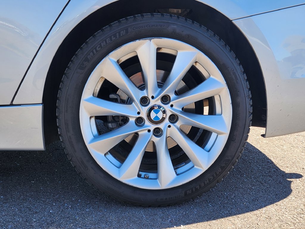 Used 2016 BMW 320i xDrive Sedan AWD/4WD image 34