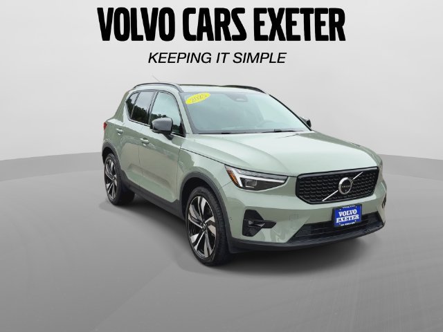 Certified 2025 Volvo XC40 B5 Ultra AWD/4WD image 2