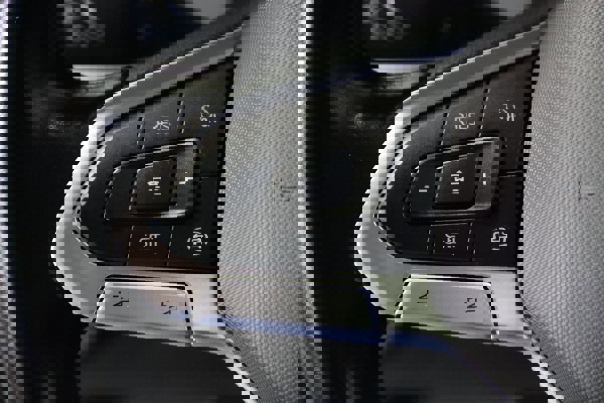 Used 2020 Volkswagen Atlas Cross Sport SEL image 15