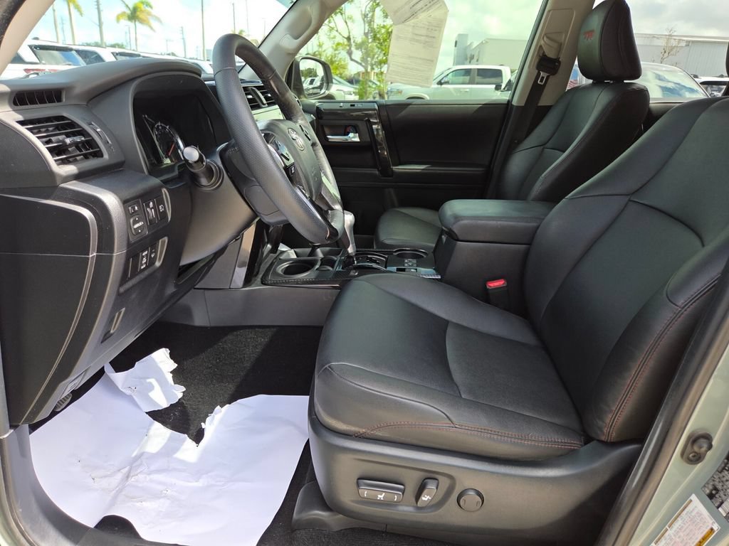 Used 2023 Toyota 4Runner TRD Off-Road Premium w/ Moonroof Package AWD/4WD image 25