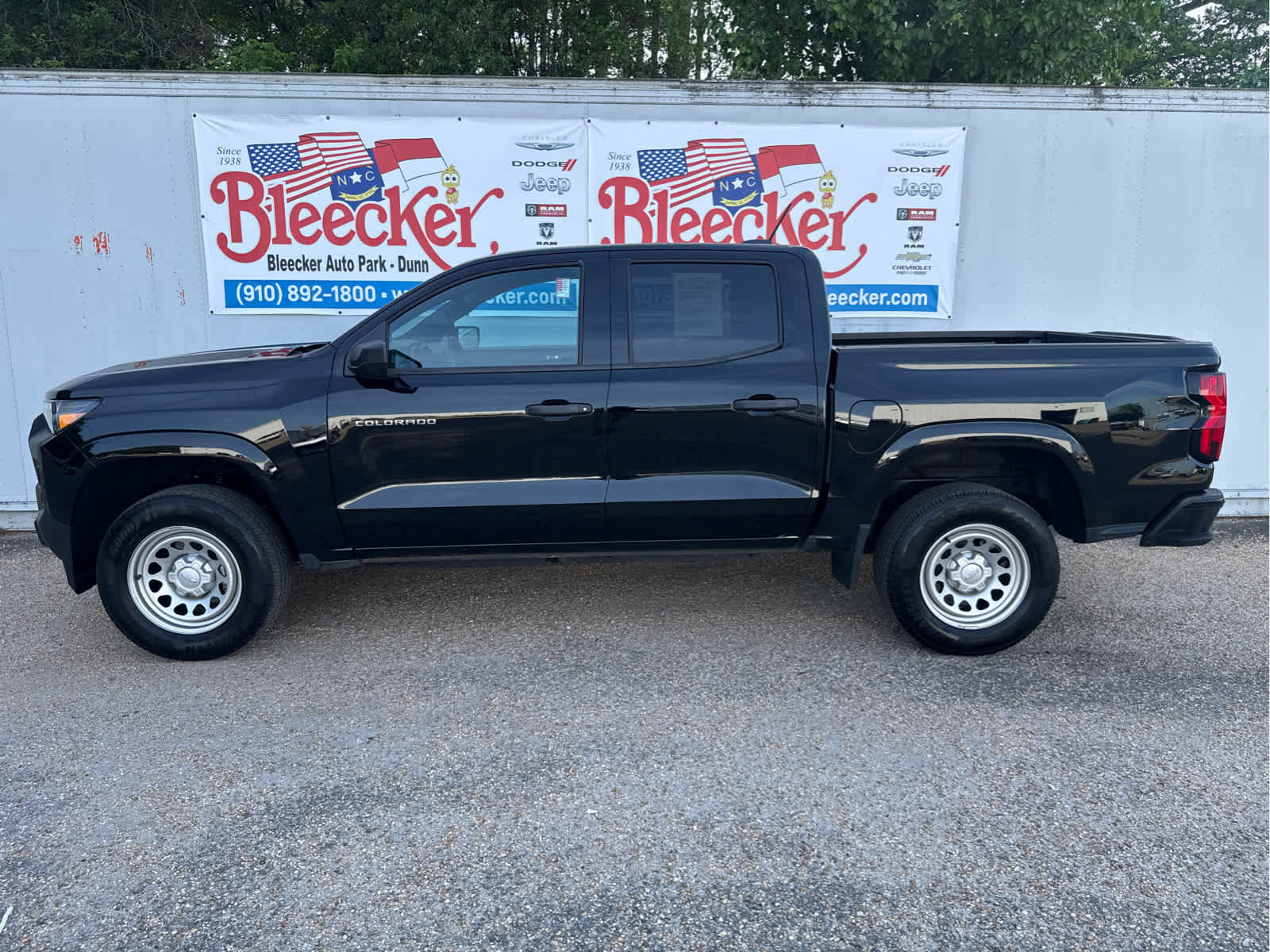 Used 2024 Chevrolet Colorado W/T image 7