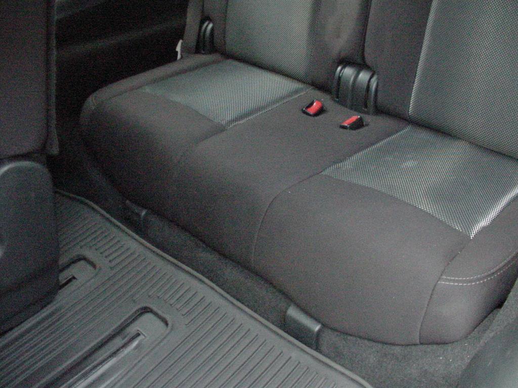 Used 2019 Nissan Pathfinder S image 27