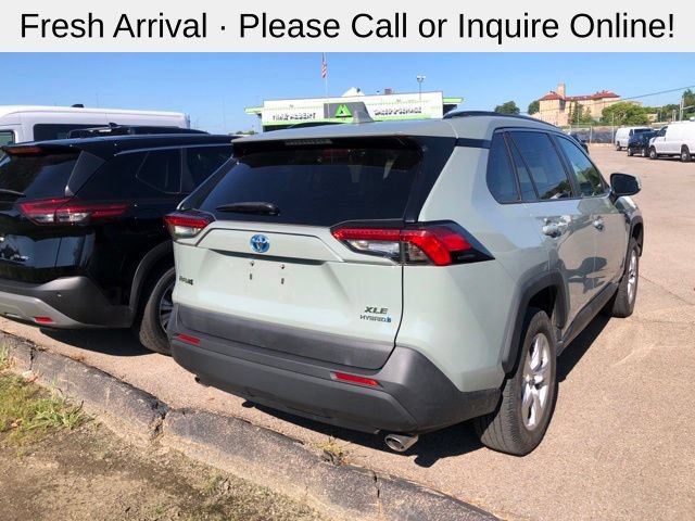 Used 2021 Toyota RAV4 XLE AWD/4WD image 4