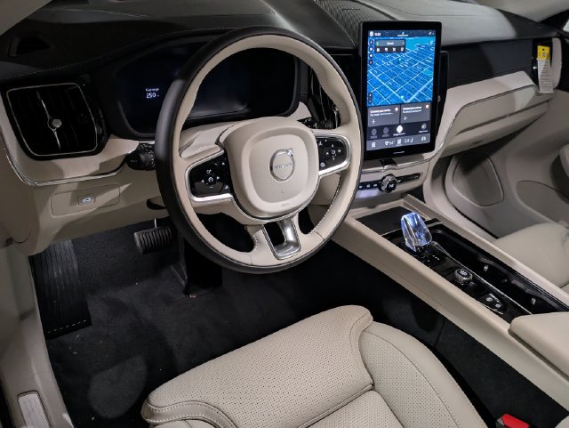 New 2026 Volvo XC60 B5 Ultra w/ Climate Package AWD/4WD image 12