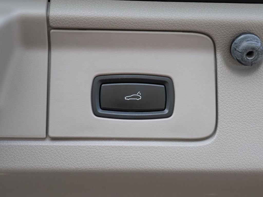 Used 2013 Porsche Panamera GTS AWD/4WD image 18