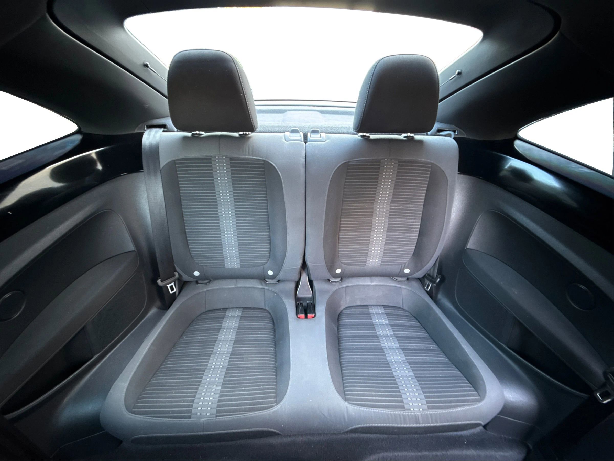 Used 2012 Volkswagen Beetle 2.0T image 16