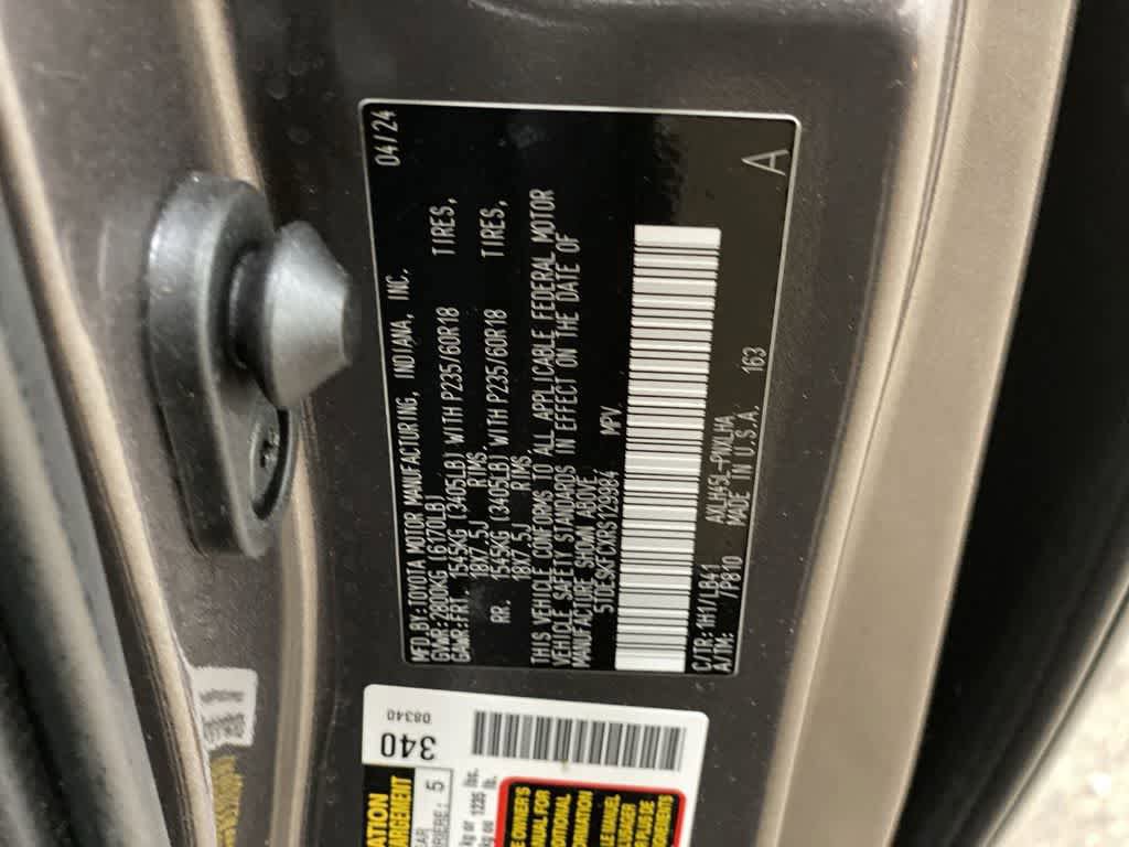 Used 2024 Toyota Sienna Platinum image 29