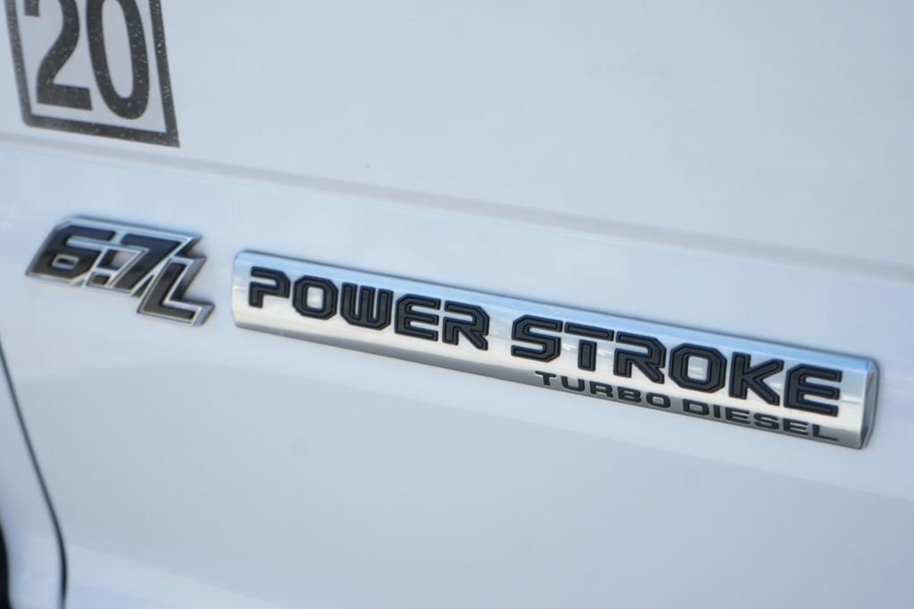 Used 2017 Ford F550 2WD Regular Cab Super Duty image 41