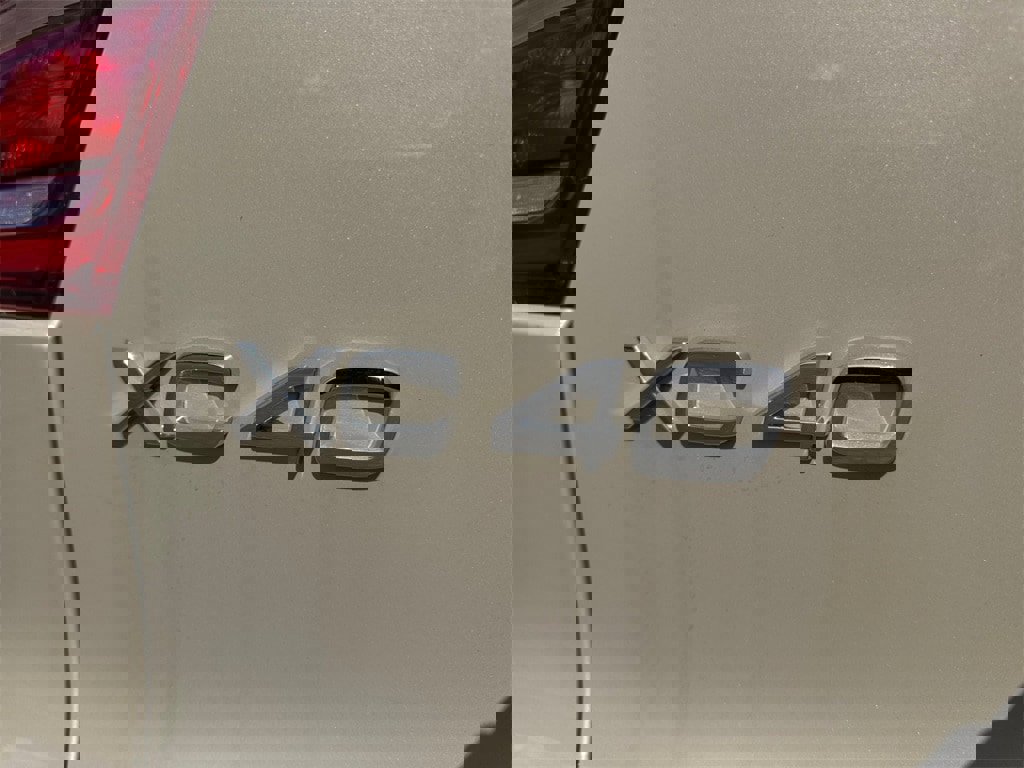 New 2025 Volvo XC40 B5 Ultra w/ Climate Package image 8