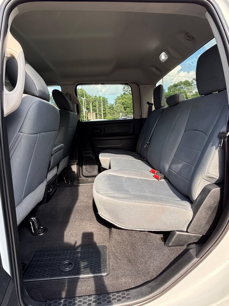 Used 2018 RAM 2500 Tradesman w/ Chrome Appearance Group AWD/4WD image 12