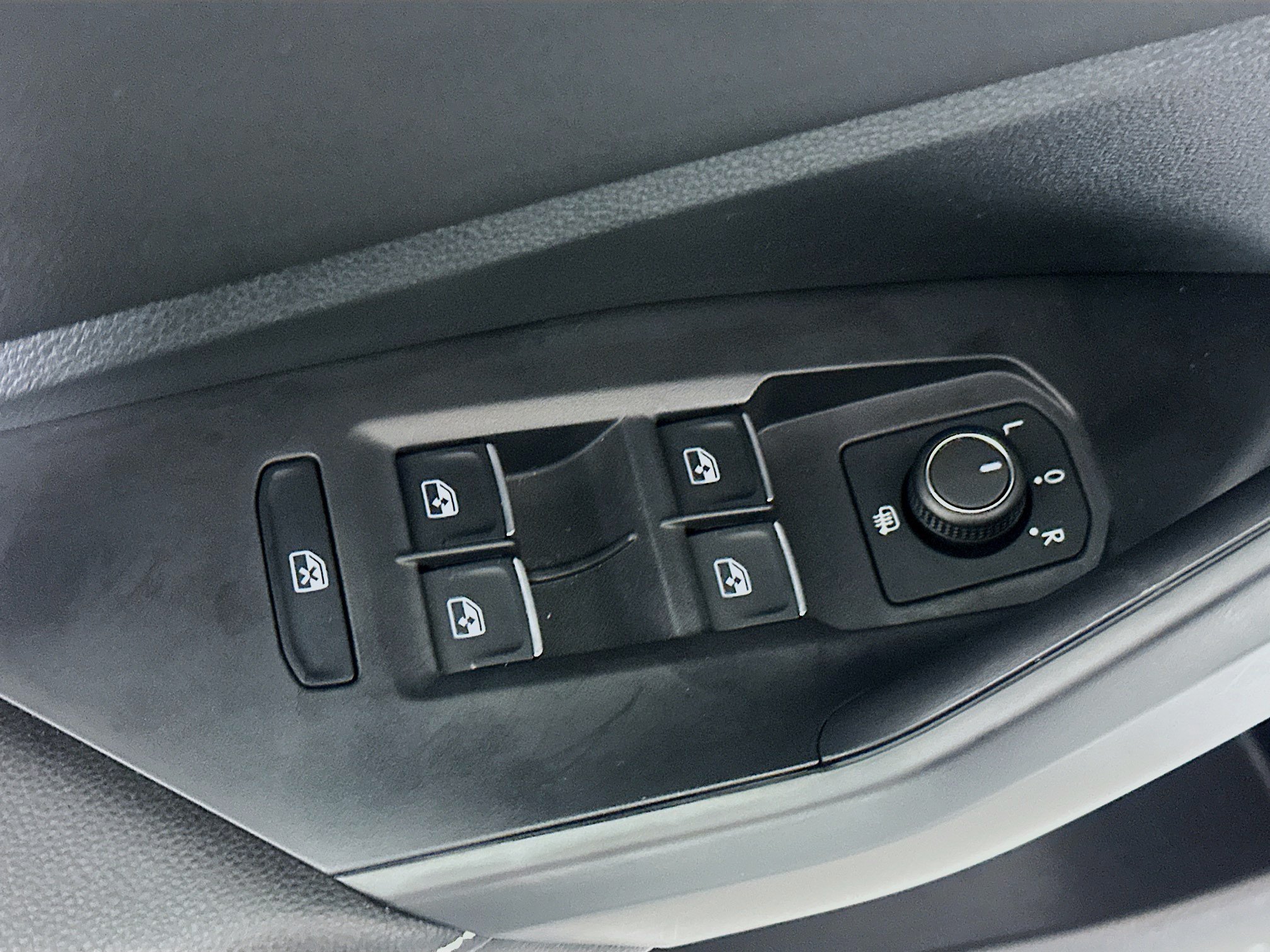 Used 2025 Volkswagen Jetta S FWD image 15