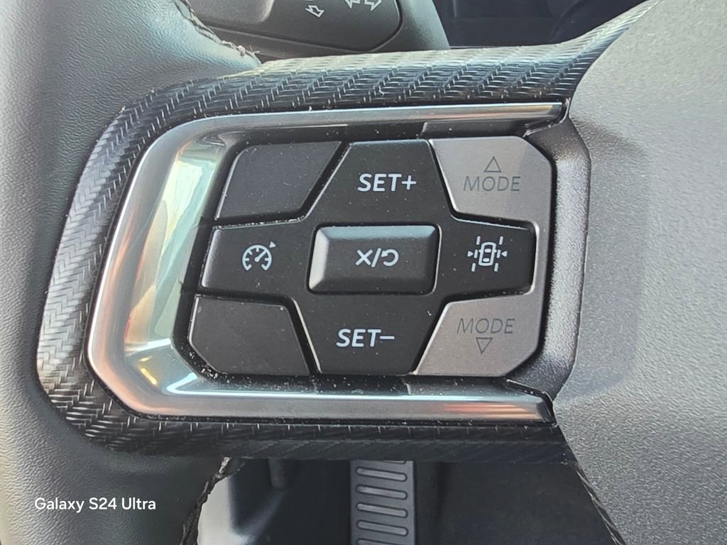 Used 2024 Ford Mustang EcoBoost image 17