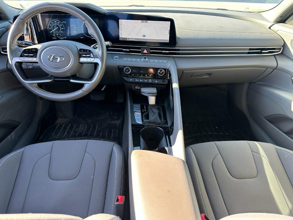 Used 2023 Hyundai Elantra SEL w/ Convenience Package image 11