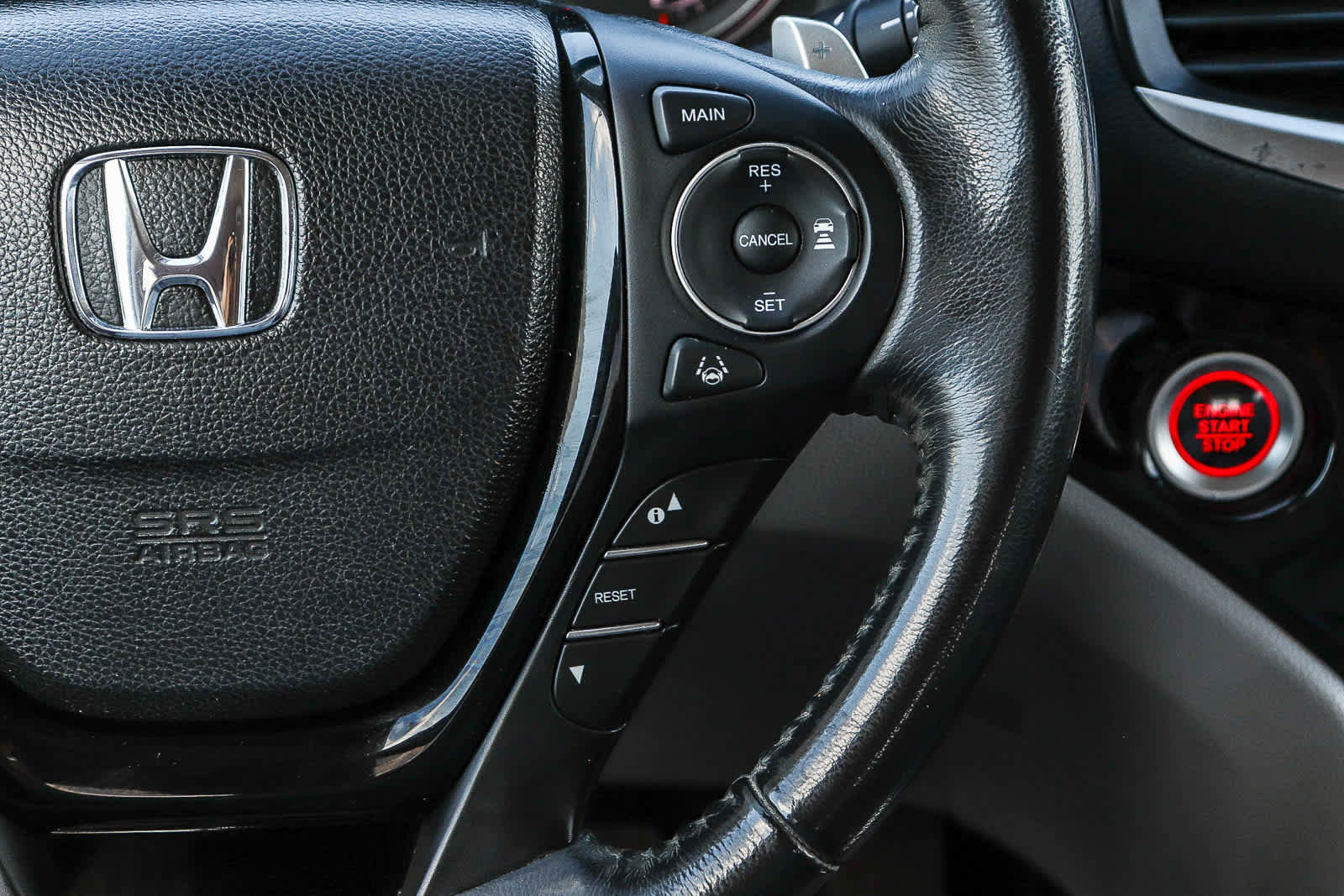 Used 2017 Honda Pilot Touring image 19