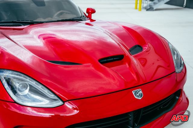 Used 2014 SRT Viper GTS w/ GTS Laguna Interior Package RWD image 24
