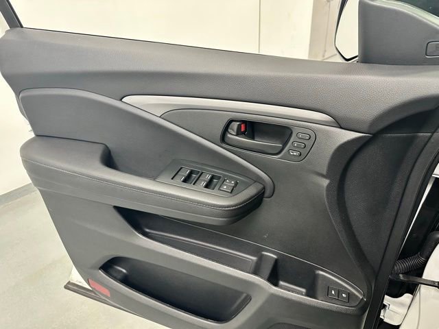 Used 2023 Honda Passport EX-L image 9