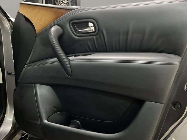 Used 2011 INFINITI QX56 2WD w/ Theater Pkg image 90