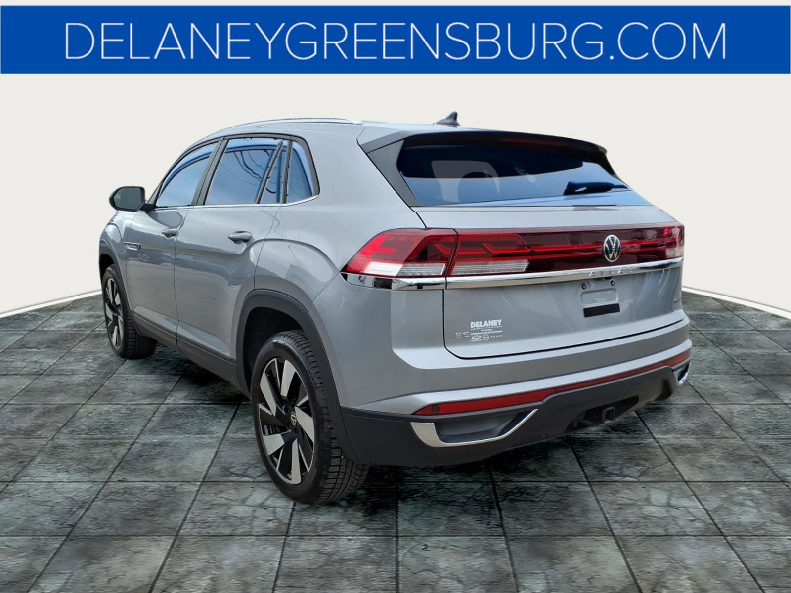 Used 2024 Volkswagen Atlas Cross Sport SE image 5