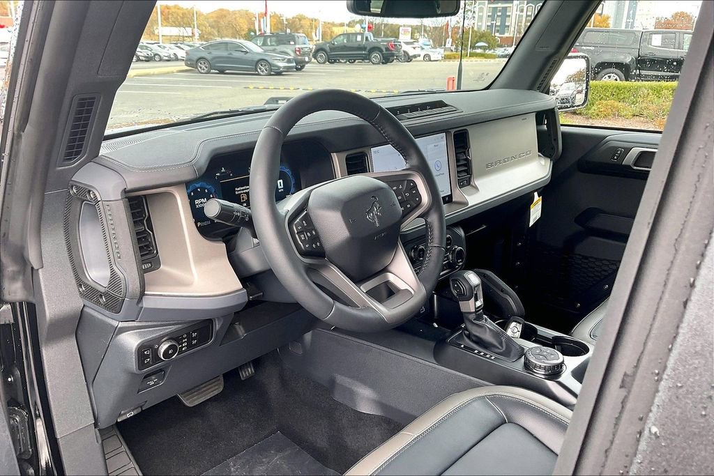 New 2025 Ford Bronco Outer Banks w/ Sasquatch Package image 6