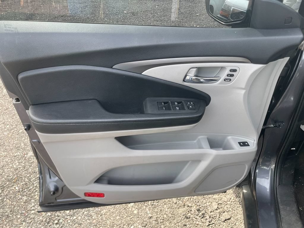 Used 2019 Honda Pilot EX-L image 11