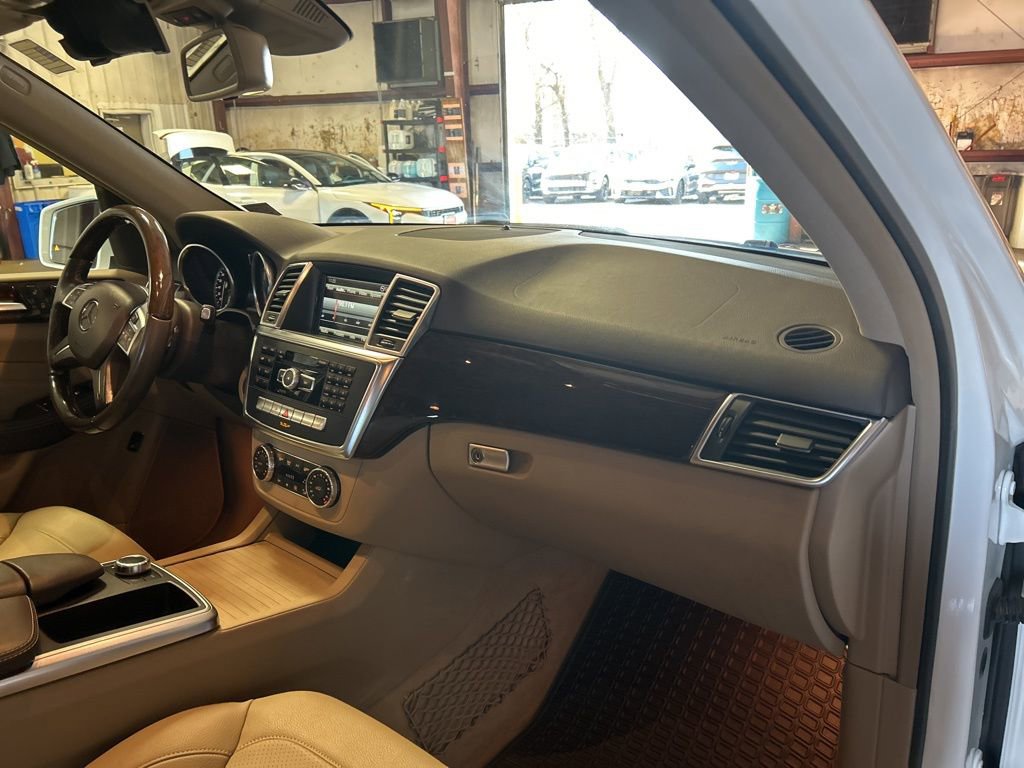 Used 2015 Mercedes-Benz ML 350 2WD image 49