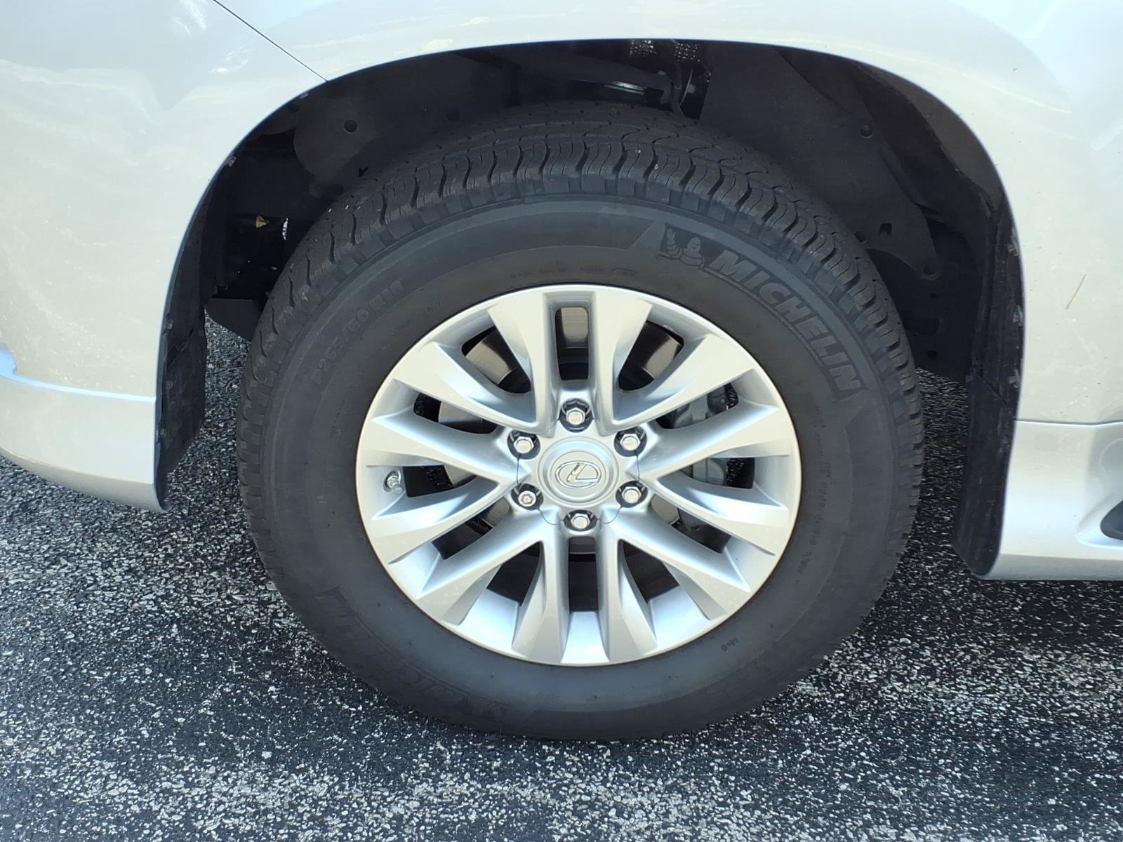 Used 2018 Lexus GX 460 Premium w/ Premium Package AWD/4WD image 33