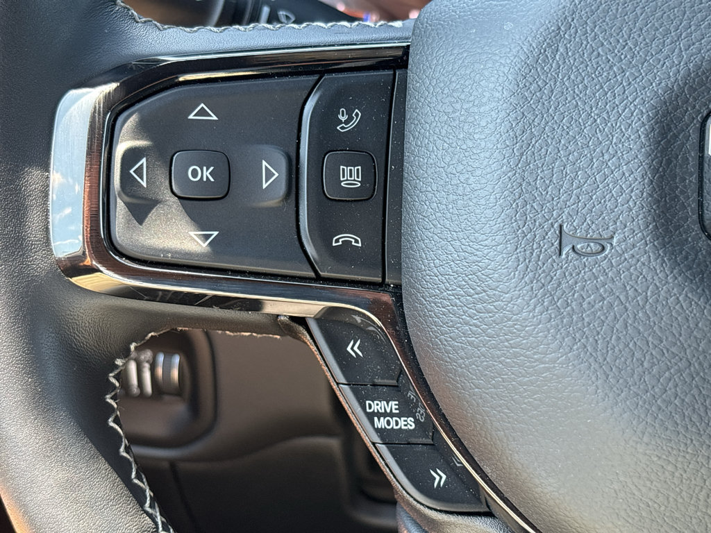 Used 2025 RAM 1500 Limited AWD/4WD image 35