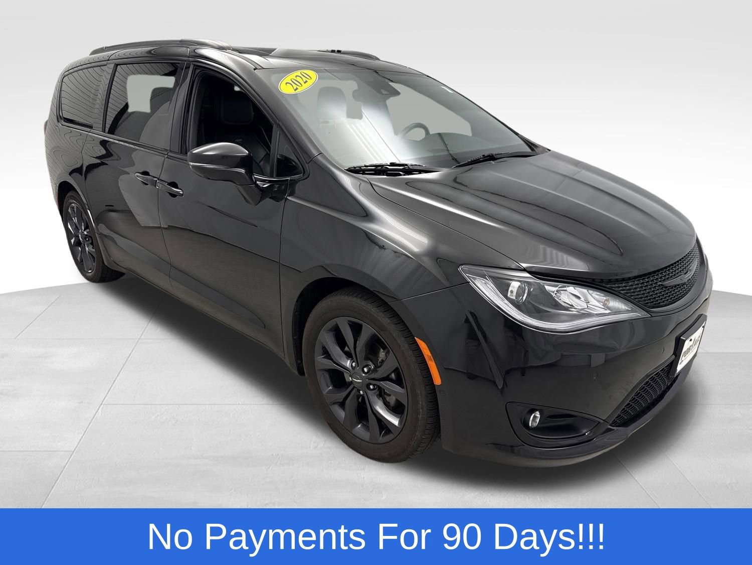 Used 2020 Chrysler Pacifica Limited FWD image 1