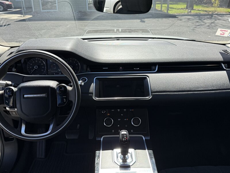 Used 2020 Land Rover Range Rover Evoque S AWD/4WD image 7