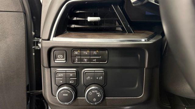 Used 2025 Chevrolet Tahoe LT image 36