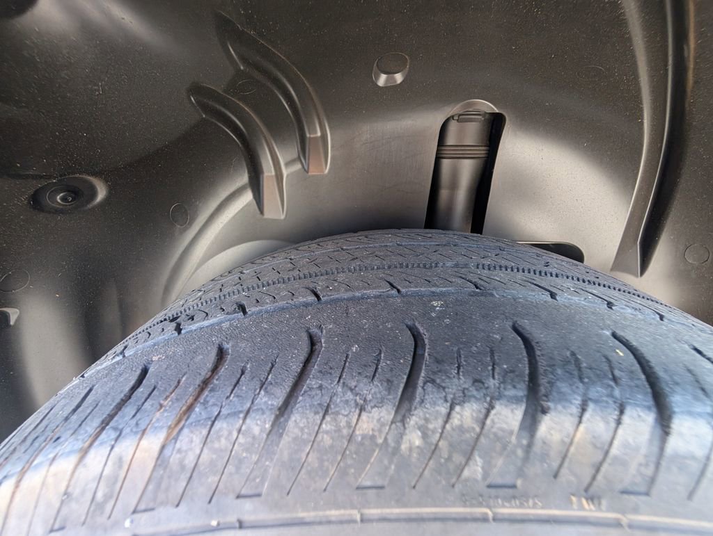 Used 2023 Chevrolet TrailBlazer LT FWD image 25