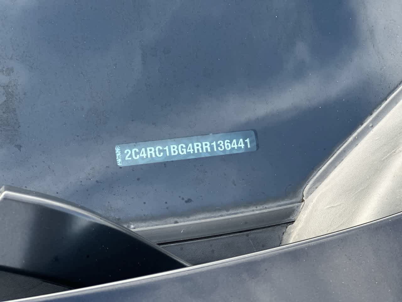 Certified 2024 Chrysler Pacifica Touring-L FWD image 30