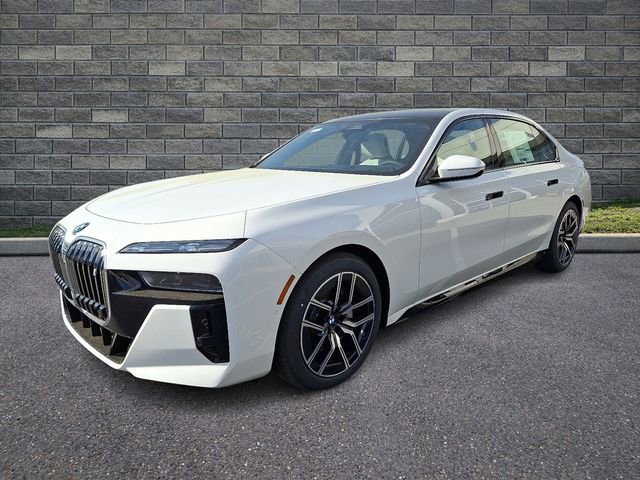 New 2026 BMW i7 xDrive60 w/ Executive Package image 3